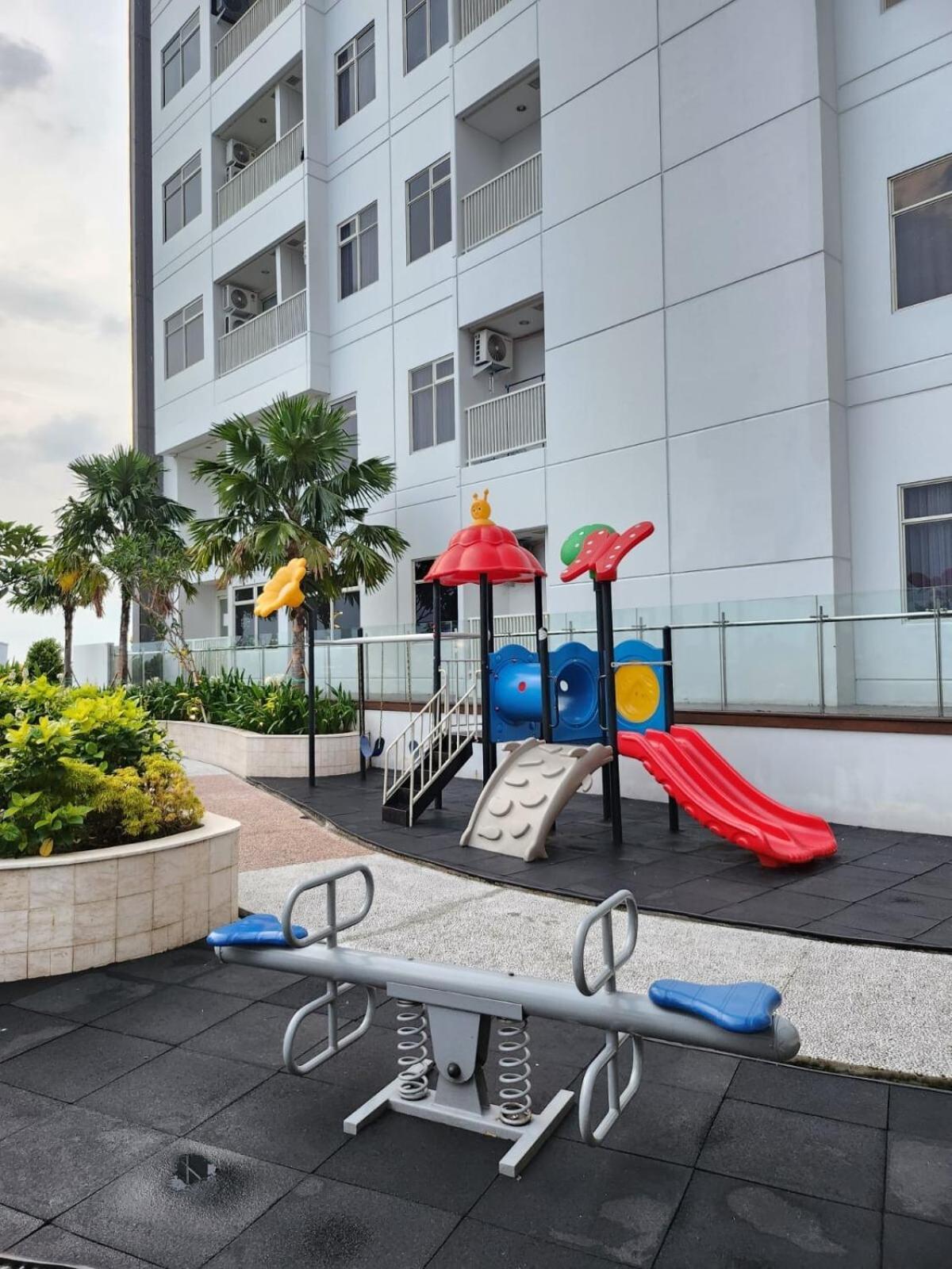 Spacious Comfortable Apartemen South Surabaya Ngoại thất bức ảnh