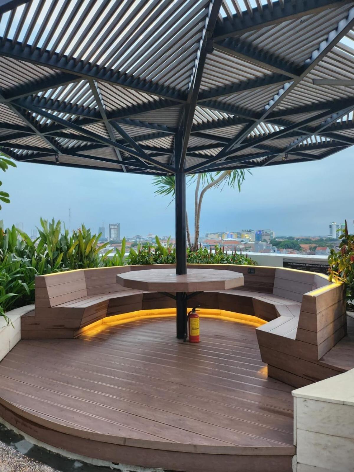 Spacious Comfortable Apartemen South Surabaya Ngoại thất bức ảnh