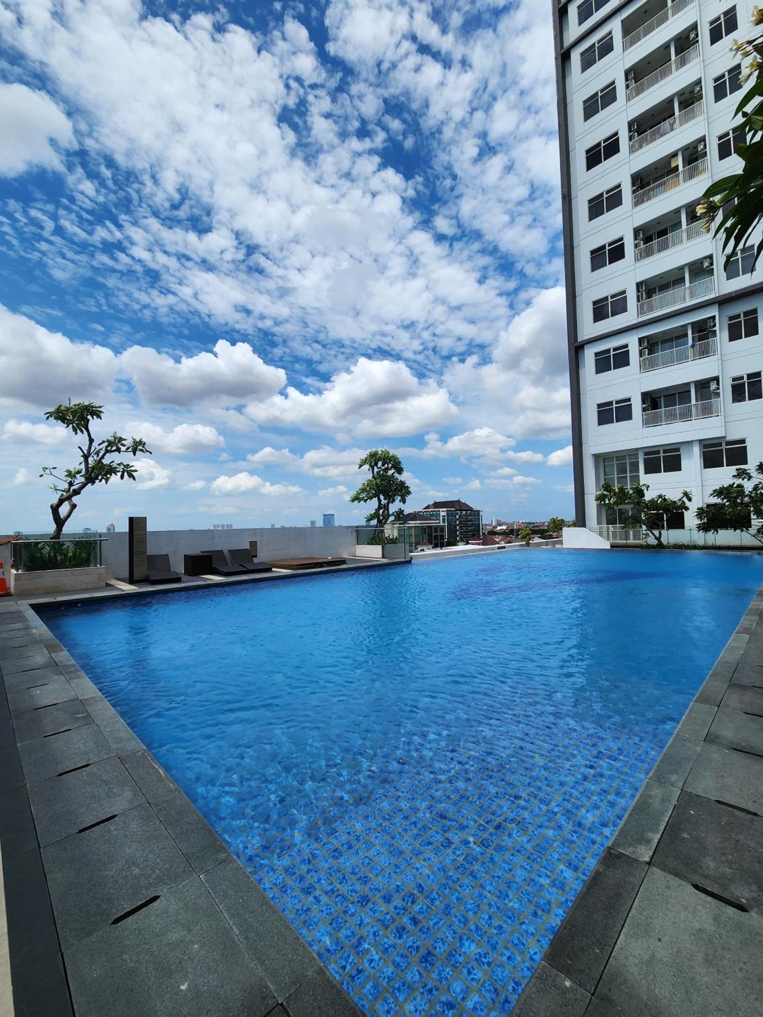 Spacious Comfortable Apartemen South Surabaya Phòng bức ảnh